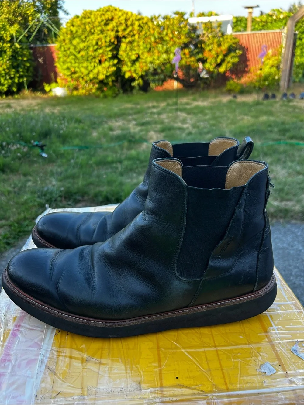 Vibram M2071-048 Men’s Black Leather Slip On Chelsea Boots Size 11